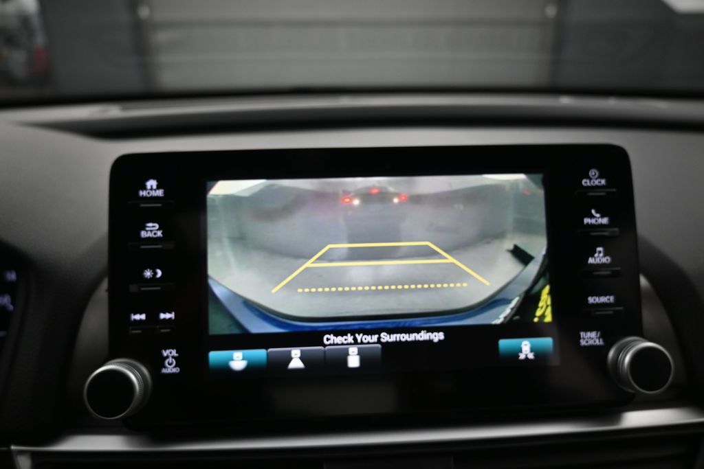 Used 2018 Honda Accord EX image 7