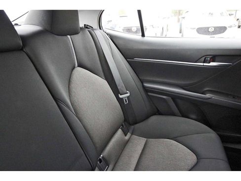 Used 2023 Toyota Camry LE image 10