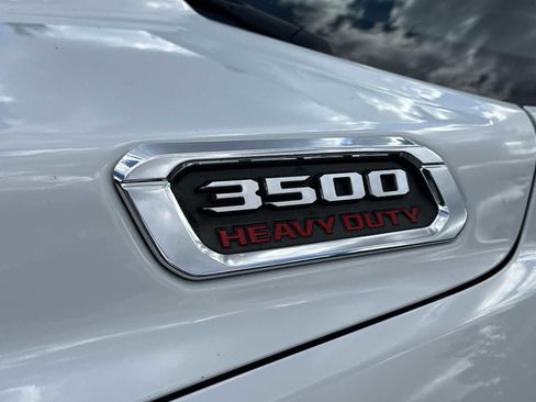 Used 2019 RAM 3500 Big Horn RWD image 11