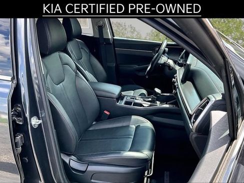 Certified 2024 Kia Sorento S FWD image 7