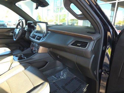 Used 2024 Chevrolet Tahoe High Country image 11