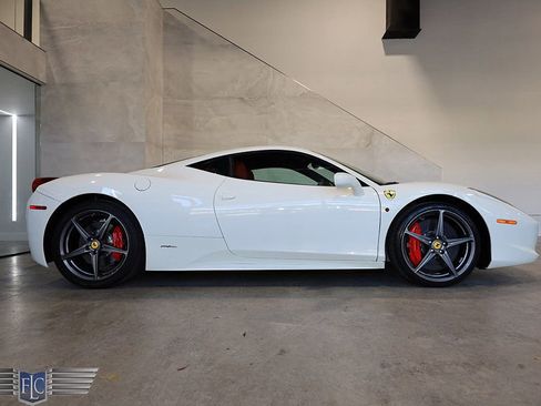 Used 2014 Ferrari 458 Italia Coupe RWD image 51
