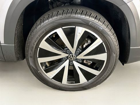 Used 2022 Volkswagen Taos SE AWD/4WD image 11