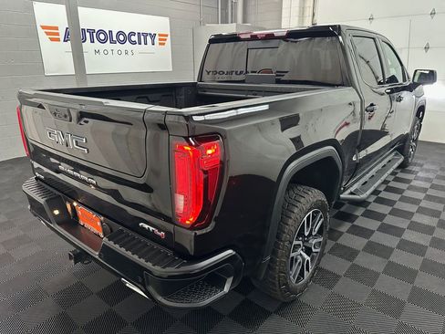 Used 2025 GMC Sierra 1500 AT4 w/ AT4 Premium Package AWD/4WD image 9