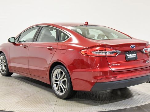 Used 2019 Ford Fusion SEL image 7