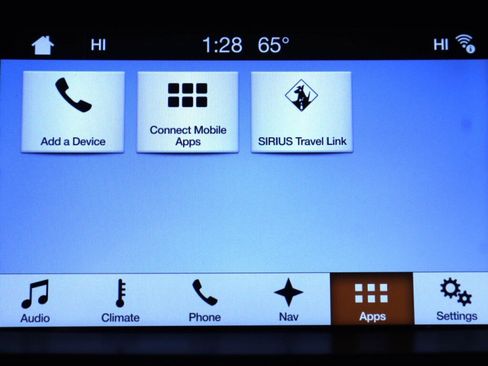 Used 2017 Ford Explorer XLT w/ Equipment Group 202A AWD/4WD image 21