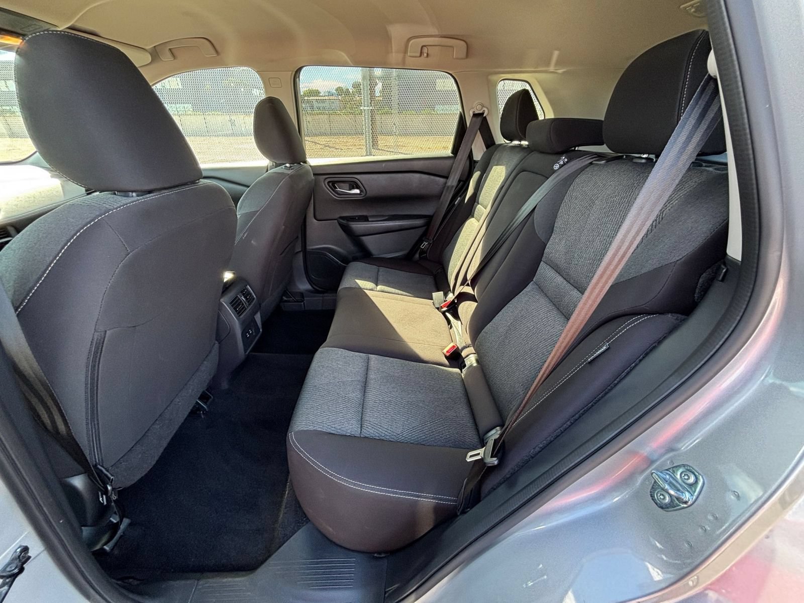 Used 2025 Nissan Rogue SV AWD/4WD image 27