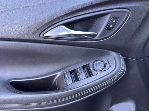Used 2024 Buick Encore GX Preferred FWD image 11