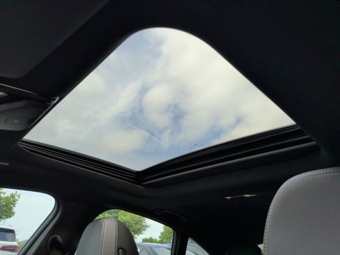 Used 2023 BMW i4 eDrive35 w/ Premium Package RWD image 32