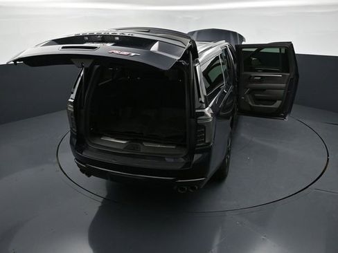 Used 2026 Chevrolet Suburban RST w/ Comfort Package AWD/4WD image 29