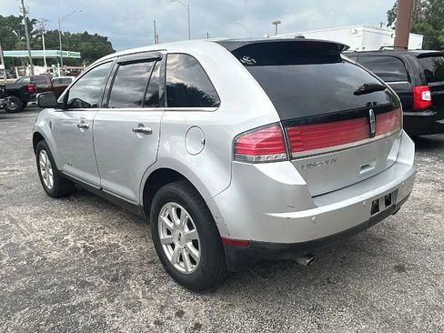 Used 2010 Lincoln MKX 2WD image 3