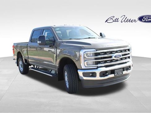 New 2026 Ford F250 XLT image 2