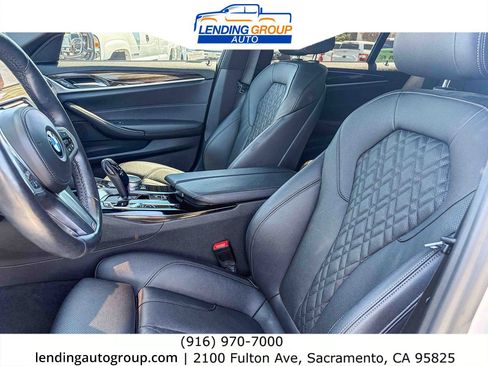 Used 2021 BMW 530i w/ M Sport Package RWD image 16