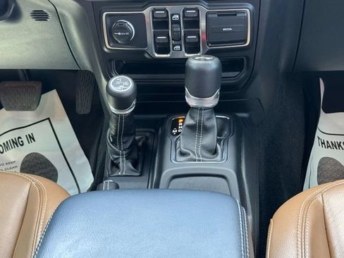 Used 2021 Jeep Wrangler Unlimited Sahara w/ Cold Weather Group AWD/4WD image 14