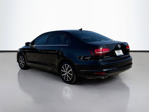 Used 2017 Volkswagen Jetta SE image 5