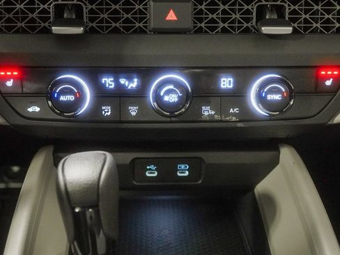 Certified 2025 Honda Accord SE image 29