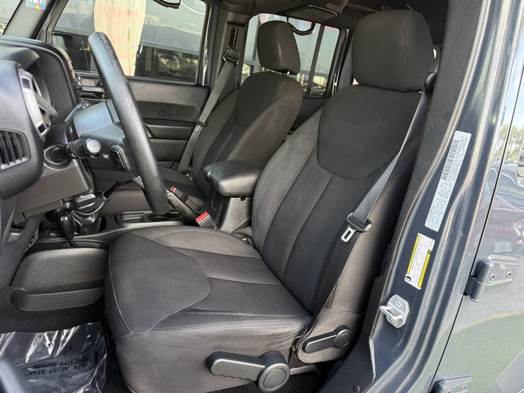 Used 2016 Jeep Wrangler Unlimited Sport AWD/4WD image 10