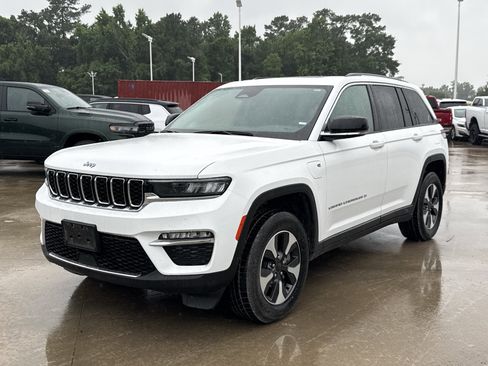 Used 2024 Jeep Grand Cherokee Limited 4xe AWD/4WD image 9