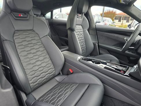 New 2026 Audi S e-tron GT Prestige image 13