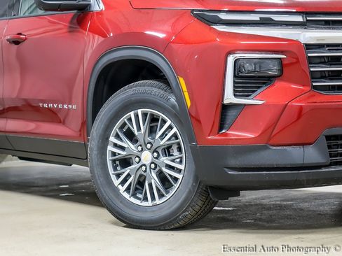 New 2026 Chevrolet Traverse LT w/ Driver Confidence Package image 4