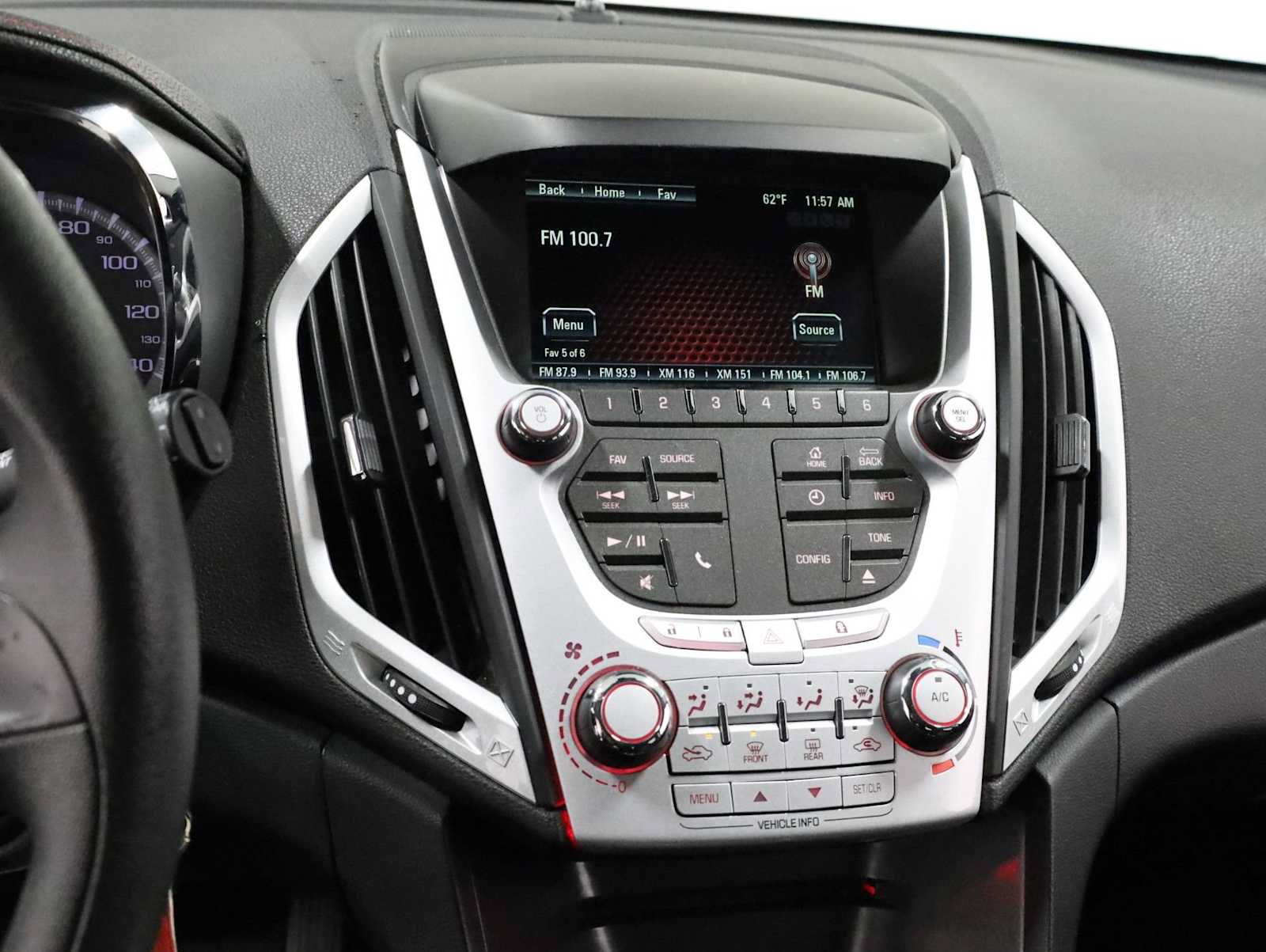 Used 2015 GMC Terrain SLE FWD image 29