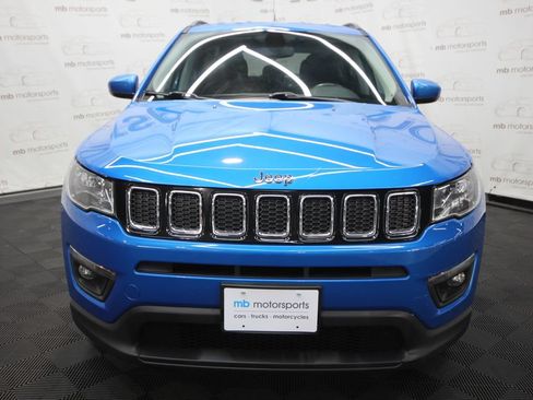Used 2019 Jeep Compass Latitude w/ Cold Weather Group AWD/4WD image 11