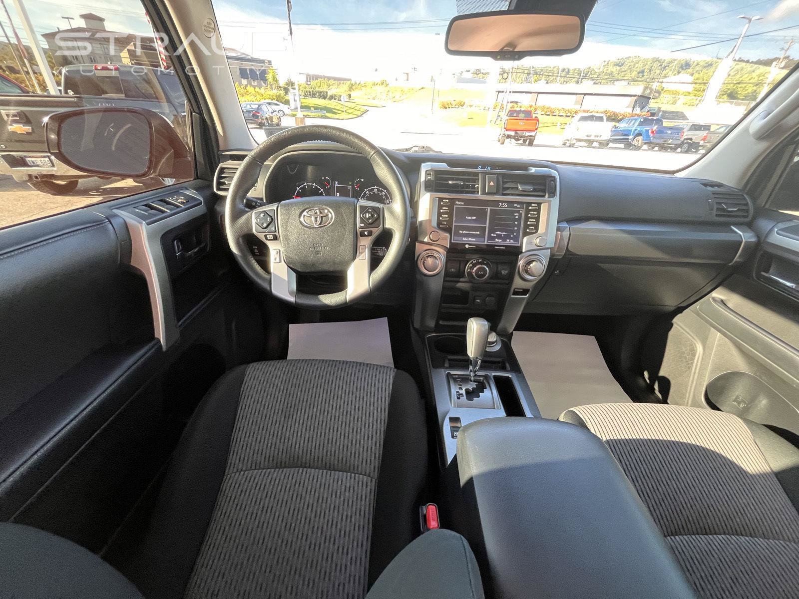 Used 2023 Toyota 4Runner SR5 AWD/4WD image 30