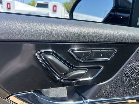 Used 2023 Lincoln Corsair Reserve FWD image 12