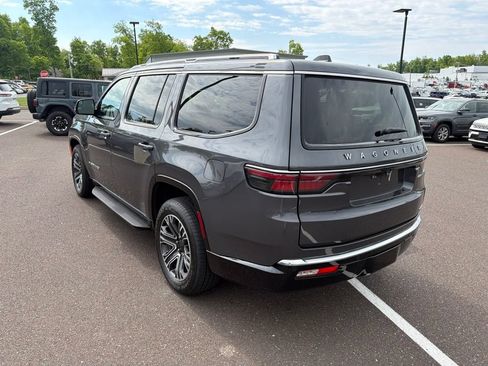 Certified 2024 Jeep Wagoneer Series II w/ Flexible Seating Group AWD/4WD image 4