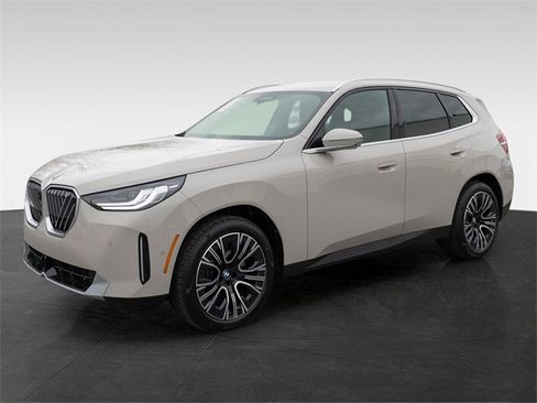 Used 2026 BMW X3 xDrive30 w/ Premium Package image 4