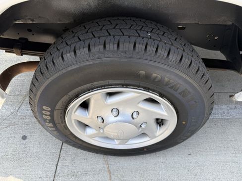 Used 2012 Ford E-150 and Econoline 150 w/ PWR Group RWD image 11