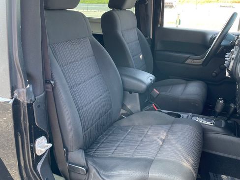 Used 2012 Jeep Wrangler Sport AWD/4WD image 19