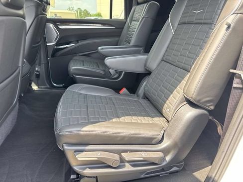 Certified 2025 Cadillac Escalade ESV Sport Platinum AWD/4WD image 16