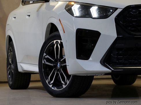 Used 2026 BMW X2 xDrive28i image 4