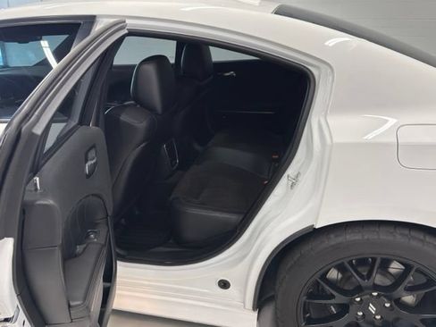 Used 2018 Dodge Charger R/T Scat Pack RWD image 13