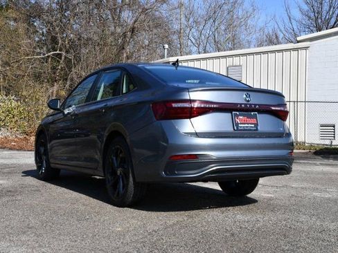 New 2026 Volkswagen Jetta SE image 5