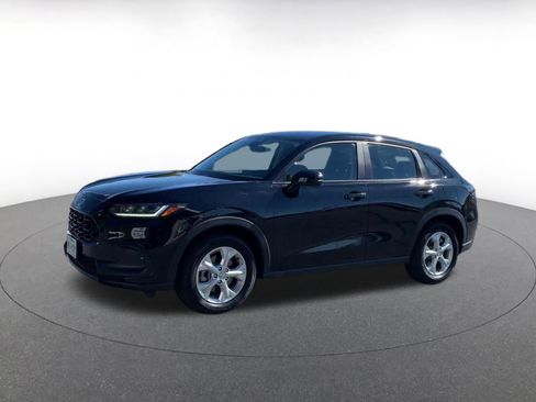 Used 2025 Honda HR-V LX image 7