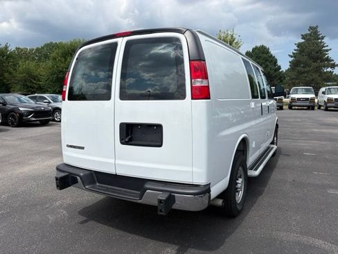 Used 2025 Chevrolet Express 2500 w/ Driver Convenience Package RWD image 5