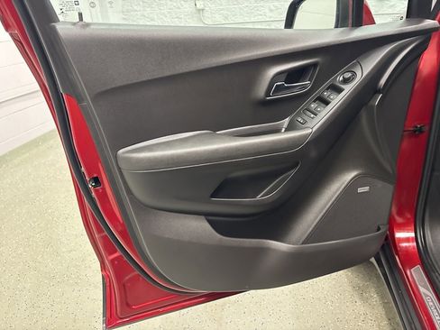 Used 2019 Chevrolet Trax Premier image 13