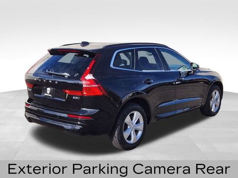 Certified 2022 Volvo XC60 B5 Momentum image 8