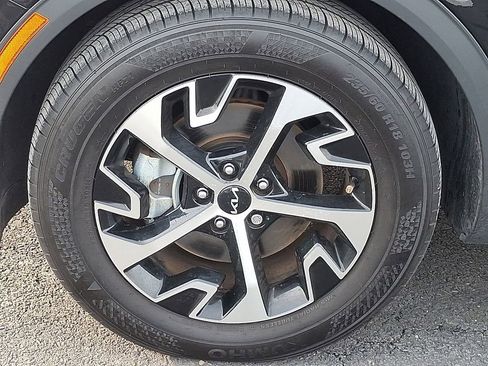 Certified 2024 Kia Sportage EX image 7