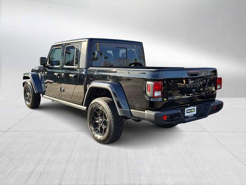 Used 2022 Jeep Gladiator Sport image 6