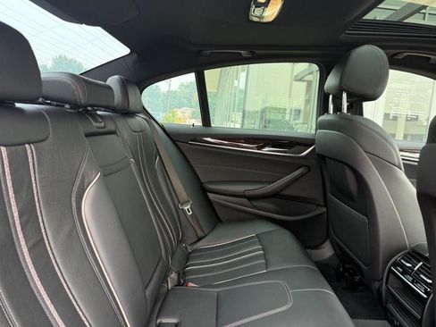Used 2018 BMW 530e xDrive AWD/4WD image 9