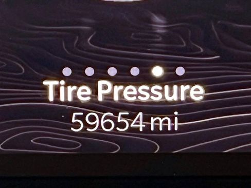 Certified 2024 Jeep Wagoneer Series II image 27