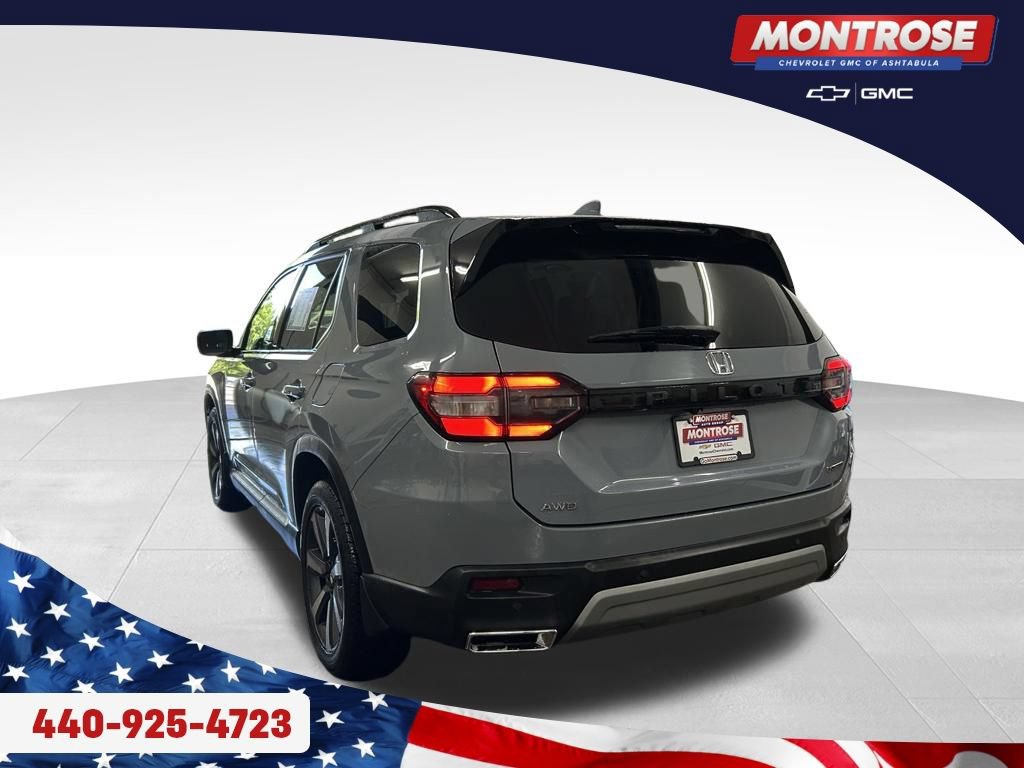 Used 2023 Honda Pilot Touring image 3
