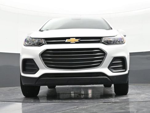 Used 2021 Chevrolet Trax LS AWD/4WD image 27