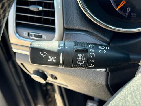 Used 2017 Jeep Grand Cherokee Limited AWD/4WD image 24