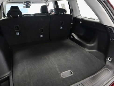 Used 2024 Jeep Grand Cherokee Limited w/ Luxury Tech Group II image 15