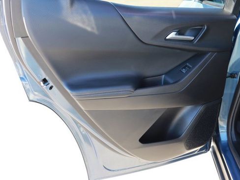 Used 2025 Chevrolet Equinox LT image 11