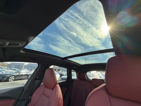 New 2025 Audi SQ5 Premium Plus image 13